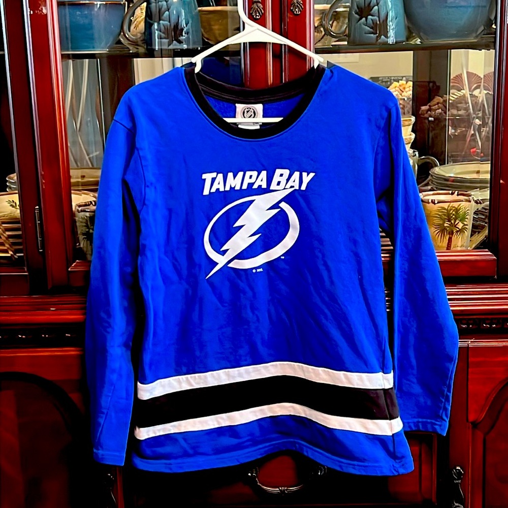 Women’s size small NHL Tampa Bay Lightning shirt